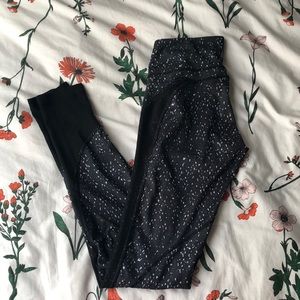 Lululemon Drop it Like it’s Hot tight